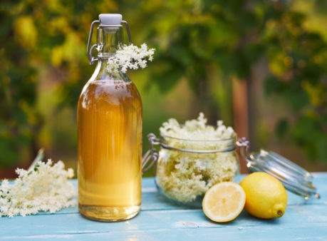 Holunderblütensirup